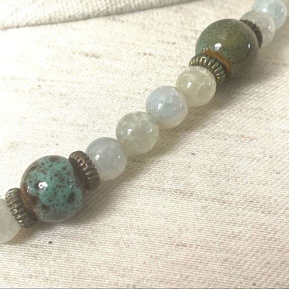 Agate and porcelain gold plated necklace and earrings set - Picture 5 of 14